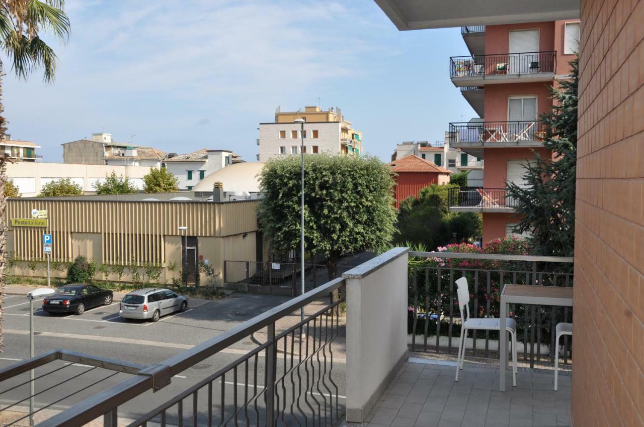 Viale Repubblica 307 4 Apartment Pietra Ligure Exterior photo